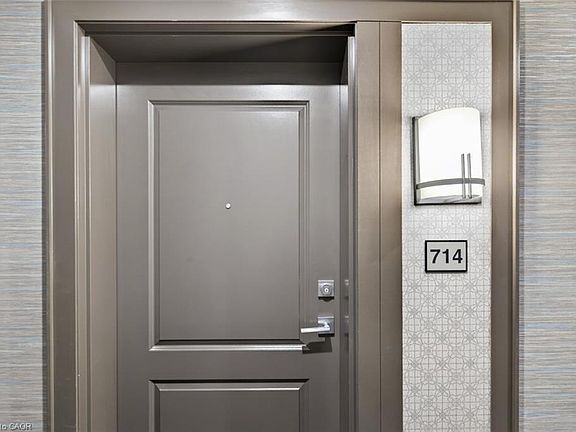 4th image of 450 Dundas St E #714