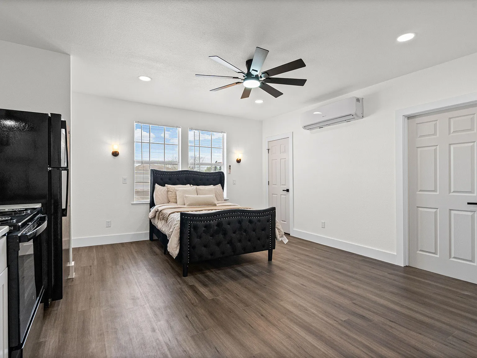 4 bed, 3.0 bath, 1650 sqft, $1,308 — Photo 1