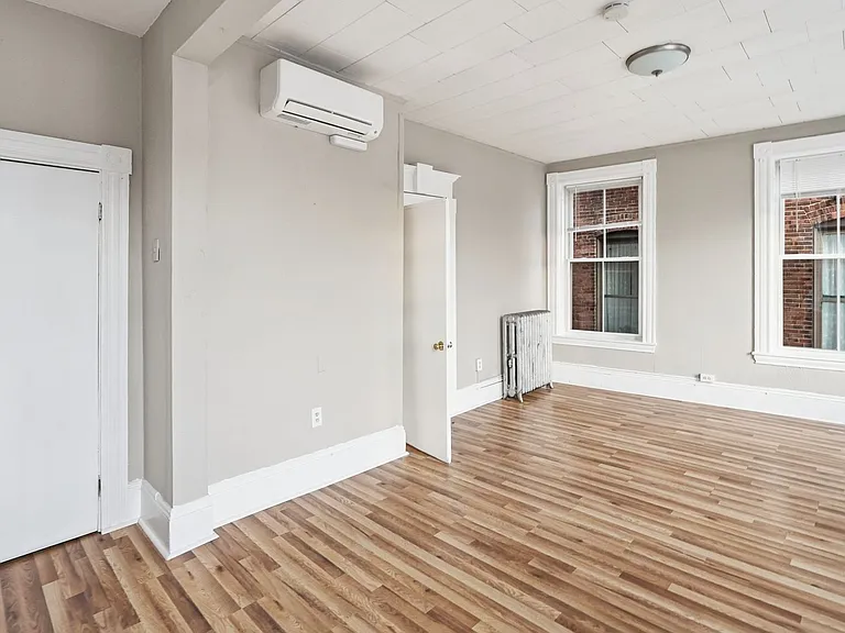 20-24 Main St #1 — Photo 4