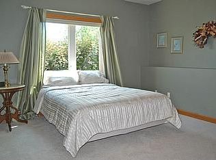 8562 Carson Ct, Inver Grove Heights, MN 55077