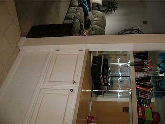 4th image of 1003 Barclay Sq
