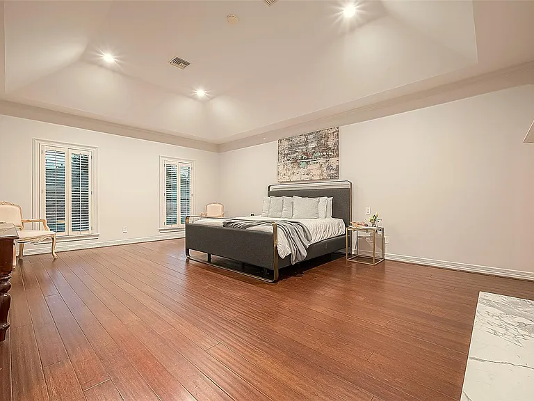 983 S Post Oak Ln — Photo 31