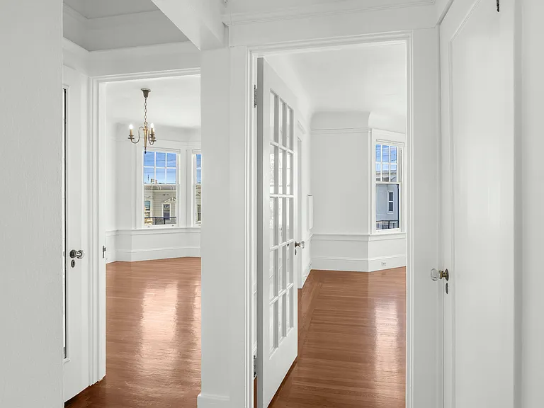 1166 S Van Ness Ave #5 — Photo 8