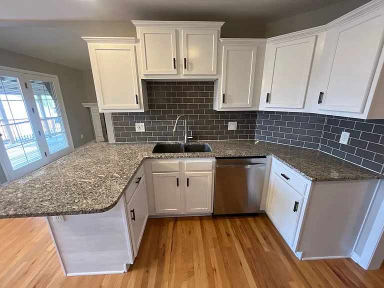 5733 S Lexington Ave — Photo 4