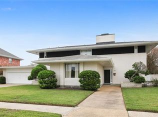 330 Lakeshore Pkwy, New Orleans, LA 70124