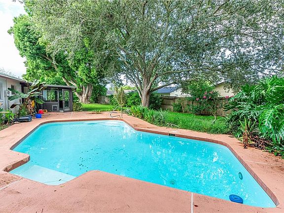 3rd image of 5118 Cypress Ct