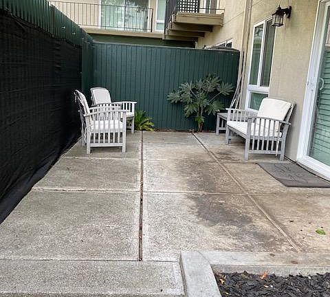 2nd image of 966 Peninsula Ave APT 102