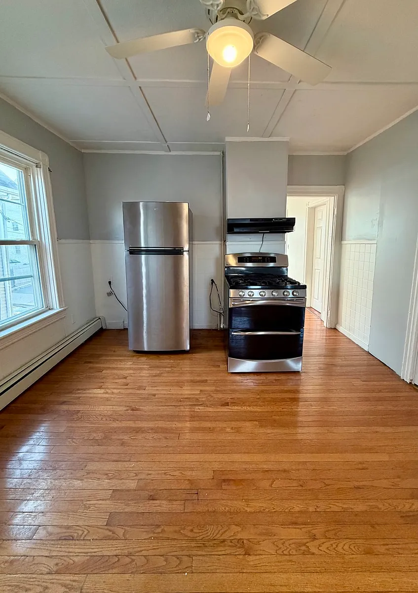 Kitchen - 36 Eudora St #2