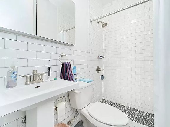 5th image of 157 Suffolk St #407