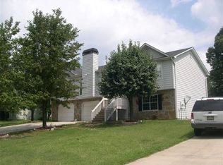 3393 Old Oaks Rd, Buford, GA 30519