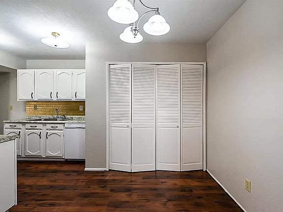 4th image of 4024 Shagbark St