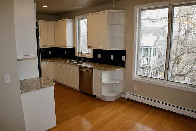 2 bed, 1280 sqft, $2,800 — Photo 4