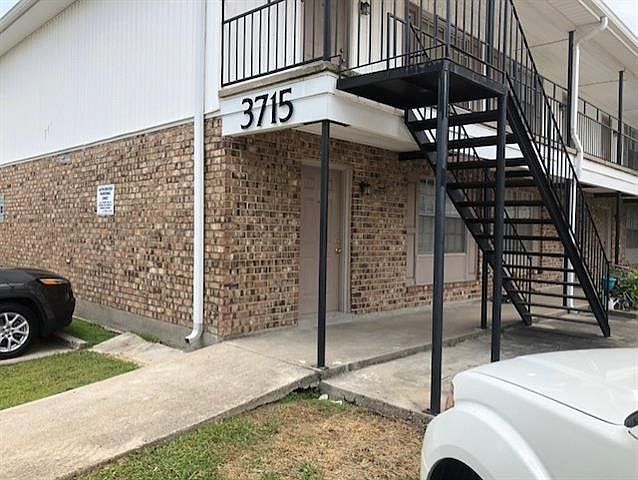 1st image of 3715 Marion Ave APT 101