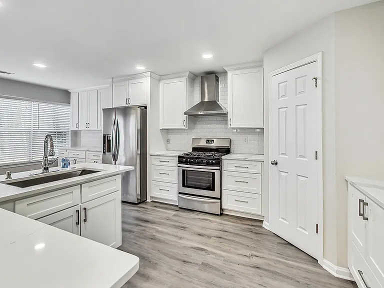 4262 Defoors Farm Trl — Photo 12