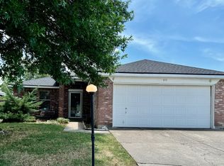 810 Wilmor Ct, Arlington, TX 76018