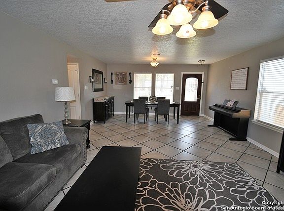 4th image of 10219 Monterey Crst