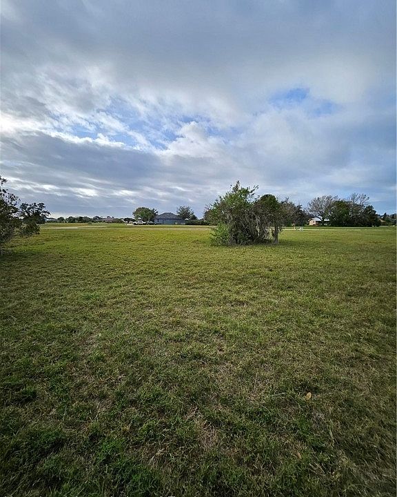 2nd image of 8017 Castile Rd