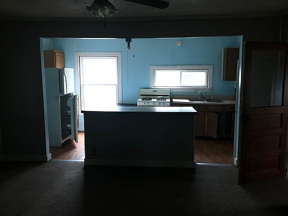 5th image of 228 S Smith St