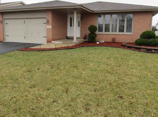 4931 Fairoaks Dr, Country Club Hills, IL