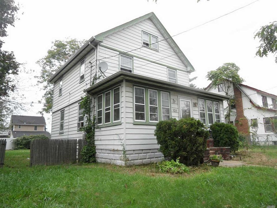 1st image of 121 Lillian Ave