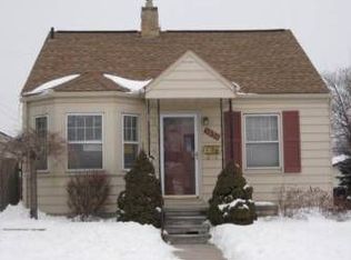 1050 Mulberry St, Wyandotte, MI 48192