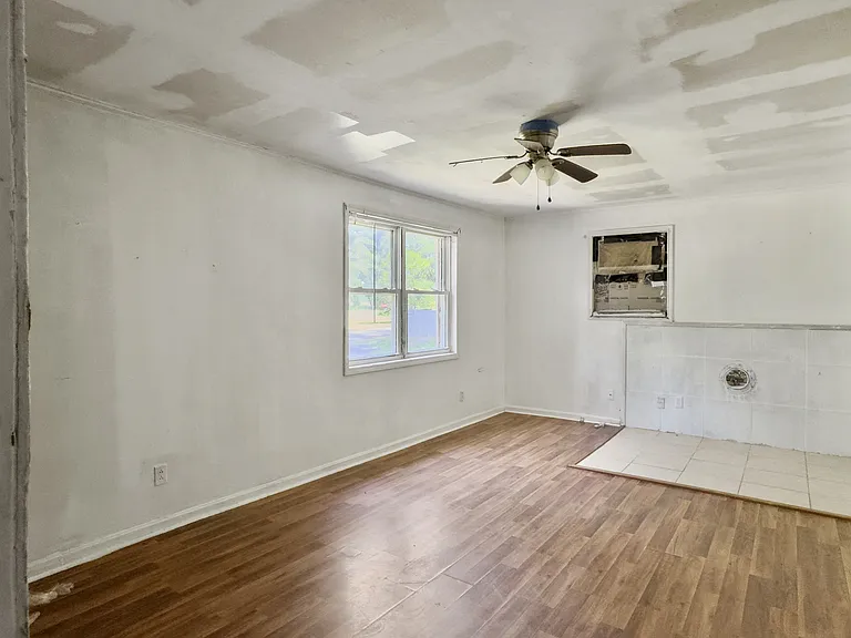 1137 Carter Rd — Photo 11