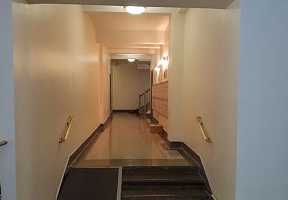 4th image of 67-71 Yellowstone Blvd