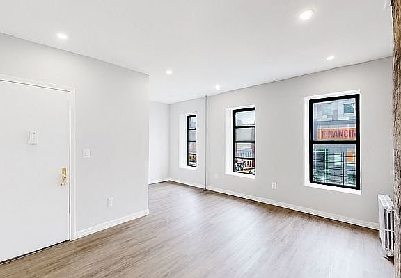 4th image of 284 Lenox Ave #3