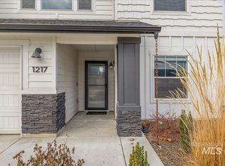 1217 N Bowknot Lake Ave, Star, ID 83669