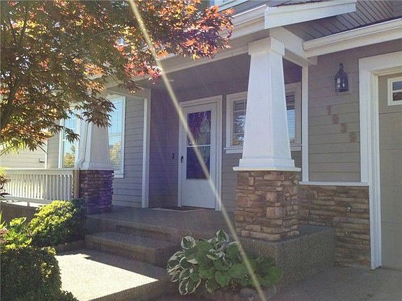 2nd image of 1939 Lighthouse Ln NE