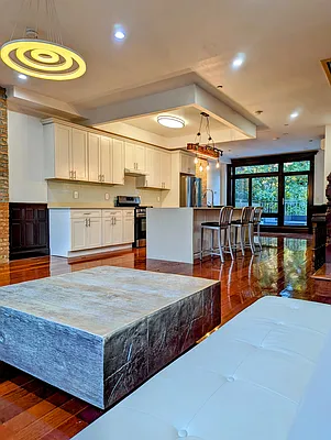 Rented by Owner | media 29