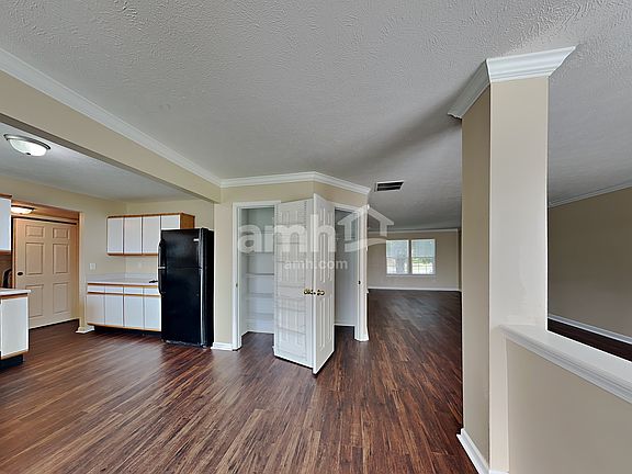 4th image of 17117 Futch Way