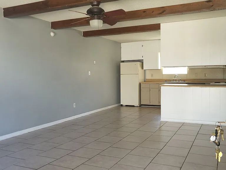 99 Celia St — Photo 11