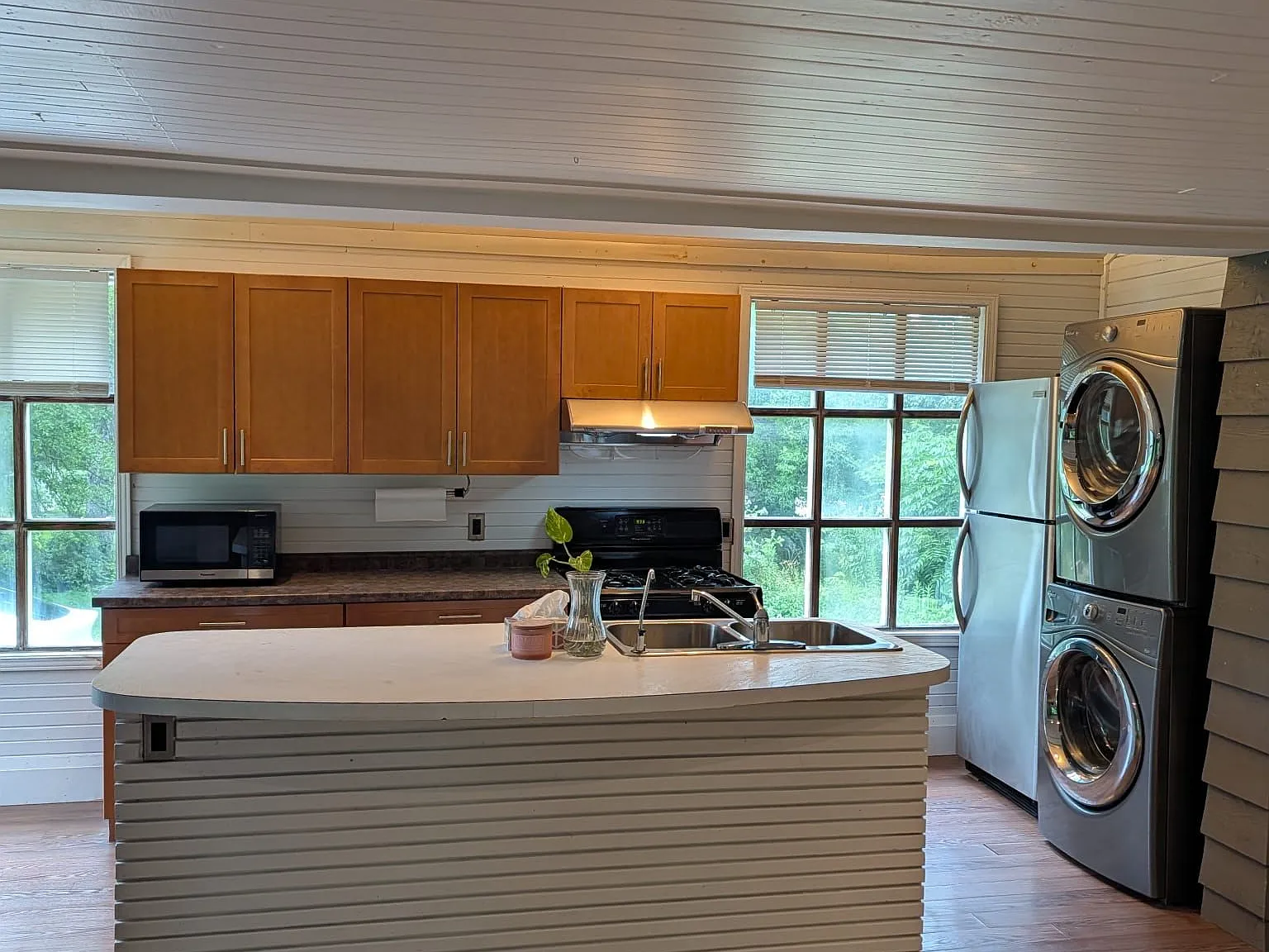 3 bed, $2,200 — Photo 4