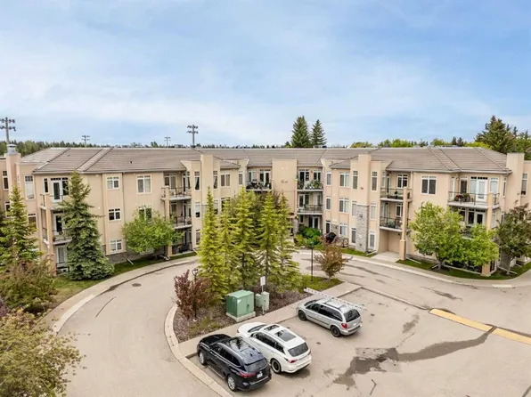 2121 W 98th Ave SW #301, Calgary, AB T2V 4S6