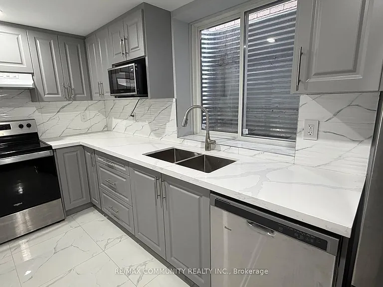 224 Fleetwood Dr #BASEMENT — Photo 8