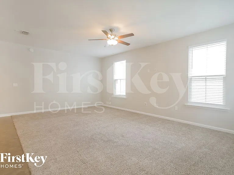 124 Riverwalk Blvd — Photo 10