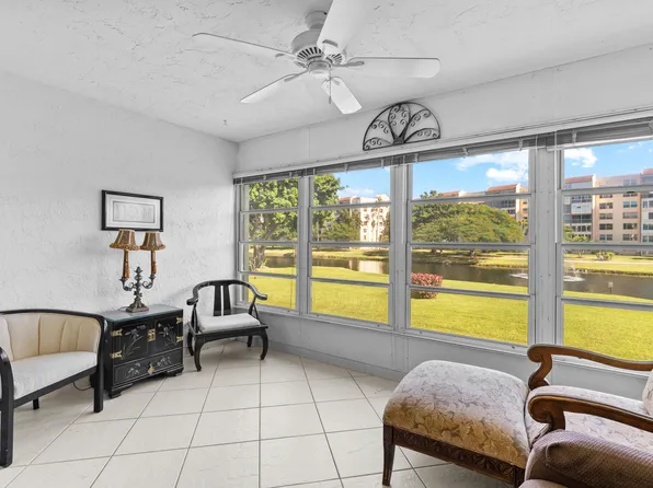27 Abbey Lane #205, Delray Beach, FL 33446