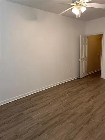 4807 Evangeline St — Photo 12