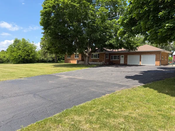 20766 W Rollins Rd, Lake Villa, IL 60046