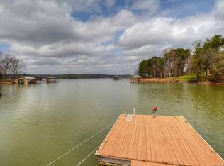 720 Lakeview Shores Loop, Mooresville, NC 28117