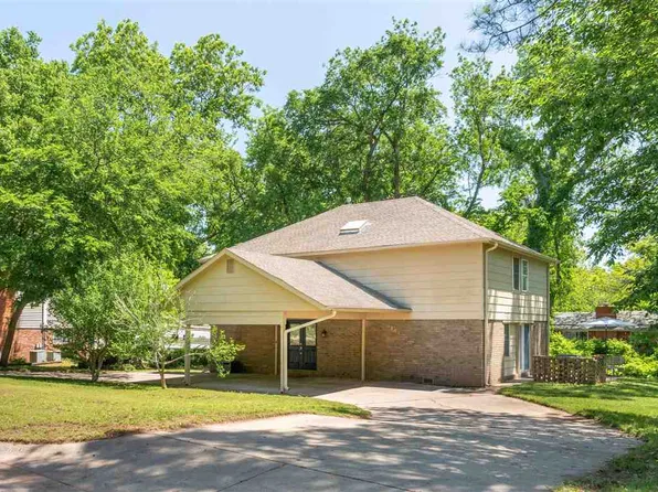 1805 N Crescent Dr, Stillwater, OK 74075