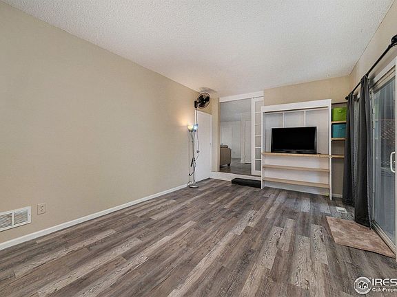 4th image of 229 Blossom Dr