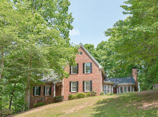 11825 Mountain Laurel Dr, Roswell, GA 30075