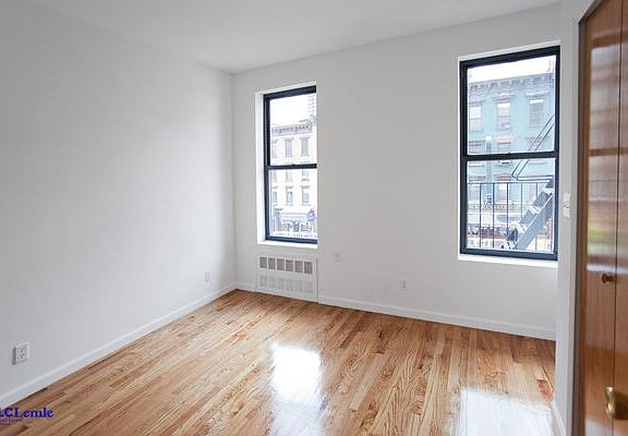 4th image of 1592 2nd Ave APT 3A