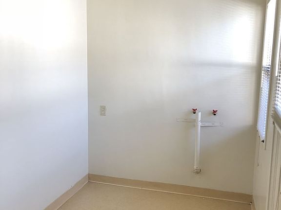 3rd image of 5914 Alameda Ave #5914