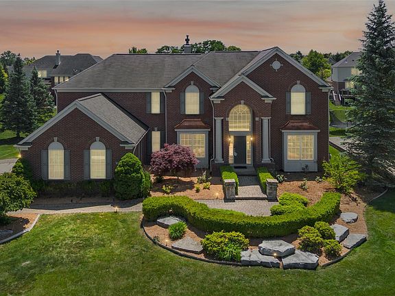 2nd image of 1885 Wyngate Dr