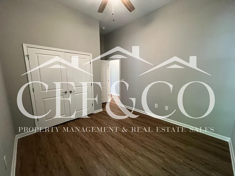 258 Ernest L Collins Ave #B — Photo 10