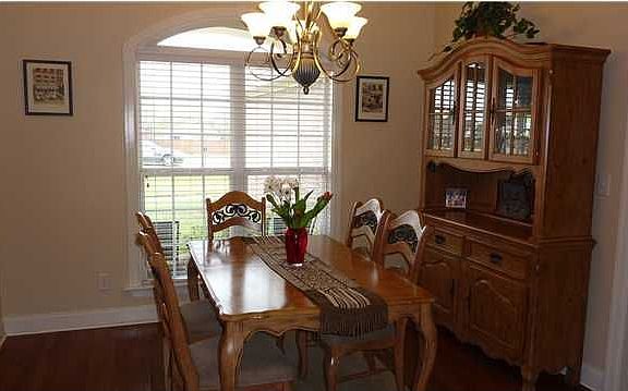 5th image of 620 River Birch Dr