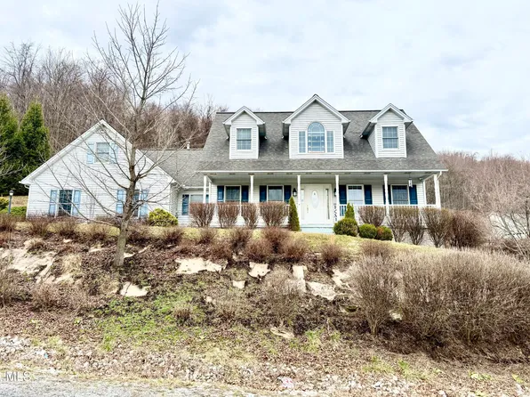 246 Castle Farms Rd, Altoona, PA 16601